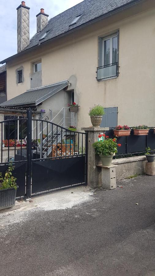La Maison Des Fleurs Studio Le Mont-Dore Esterno foto